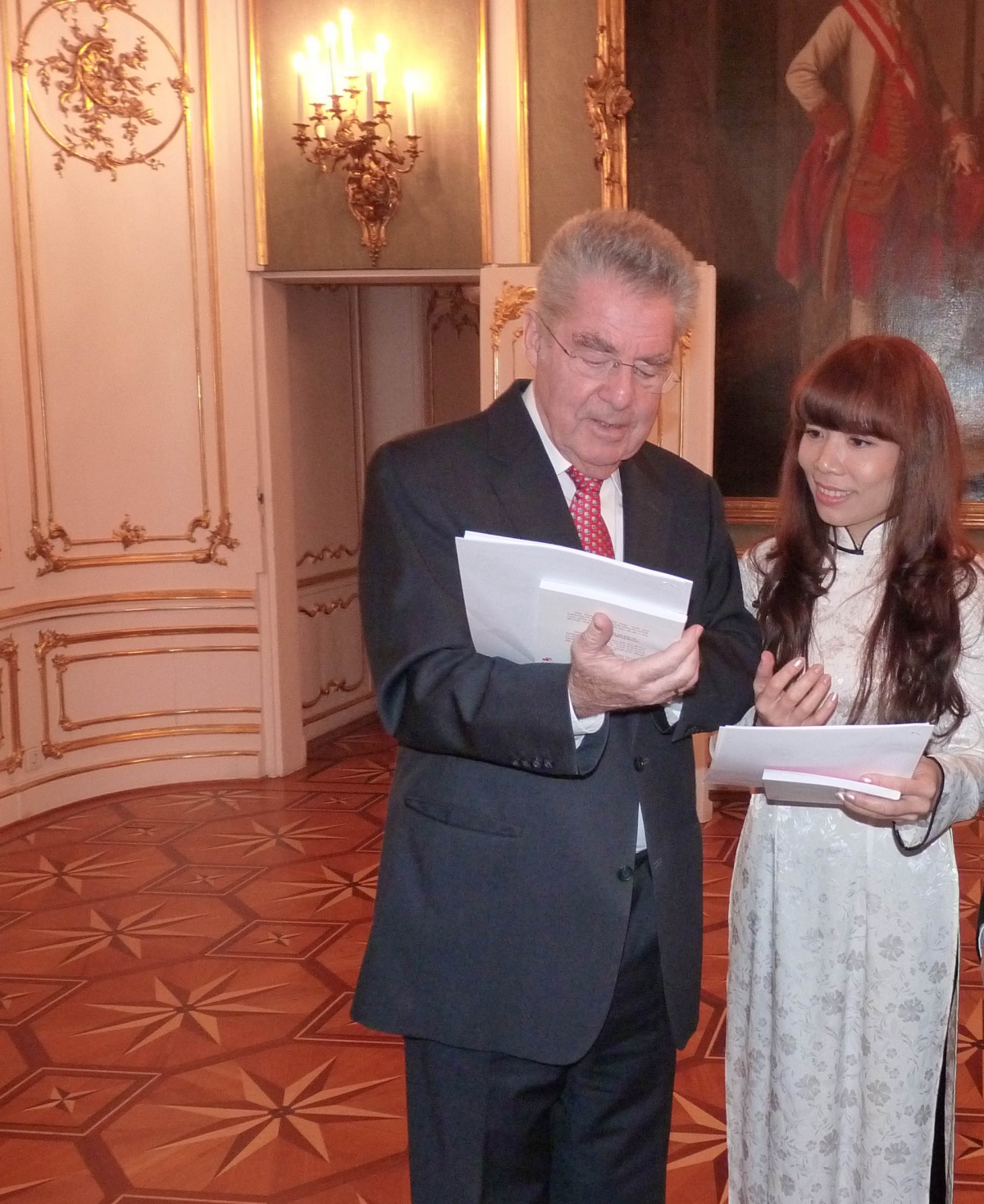 TS Nguyễn Thị Bích Yến trong một lần làm việc với Tổng thống CH Áo Heinz Fischer