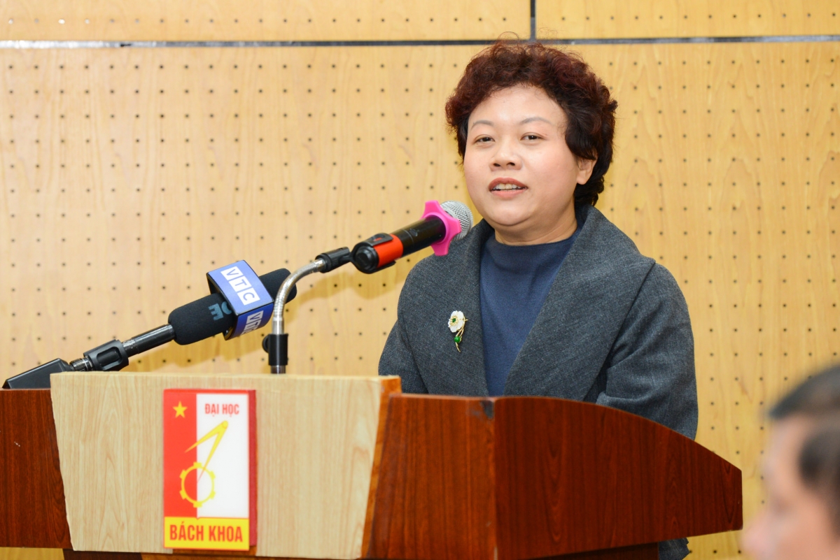PGS.TS Chu Cẩm Thơ - Viện KHGD Việt Nam phát biểu tại Hội Thảo