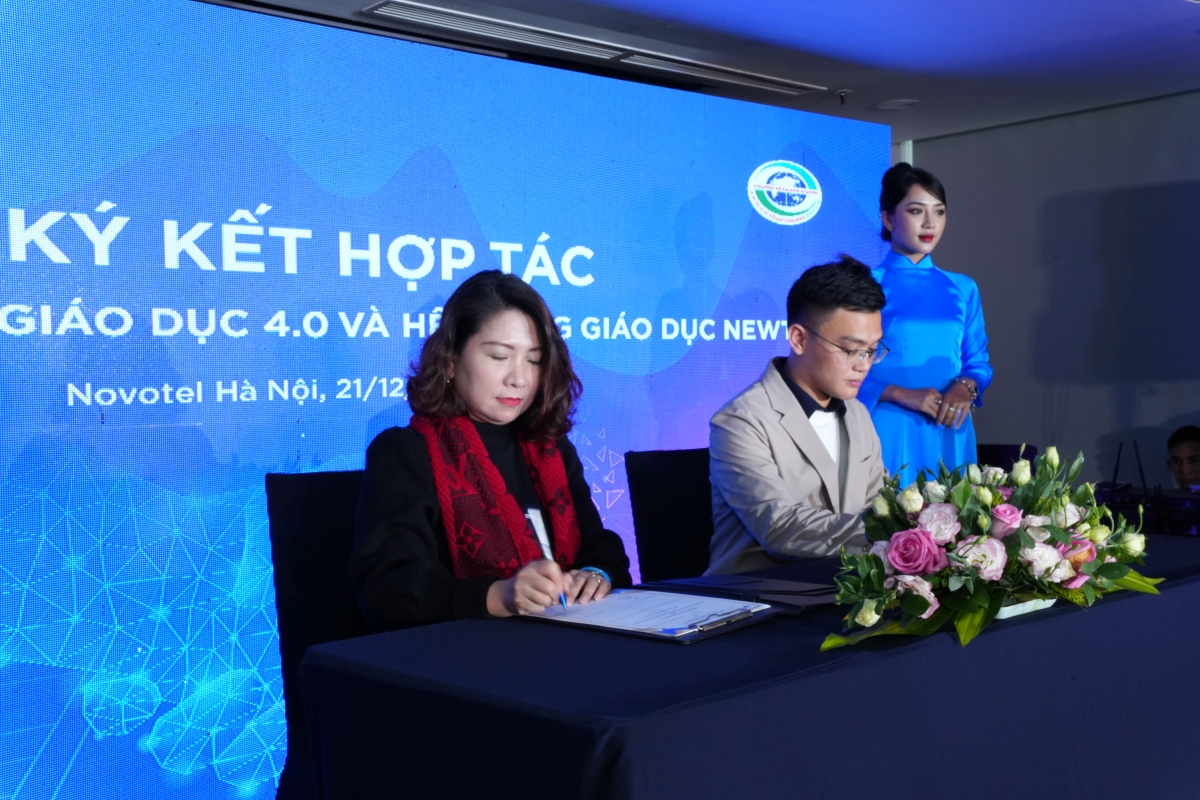 Ký kết hợp tác giữa Công ty Công nghệ ITSOL và đại diện các hệ thống trường học, trung tâm giáo dục đầu tiên thí điểm ứng dụng sản phẩm