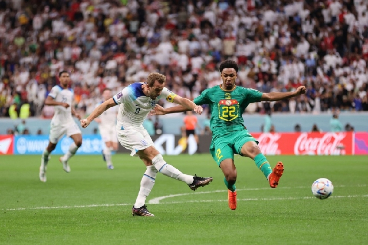 Harry Kane ghi bàn đầu tiên tại World Cup 2022, tuyển Anh ghi tên mình vào vòng tứ kết.