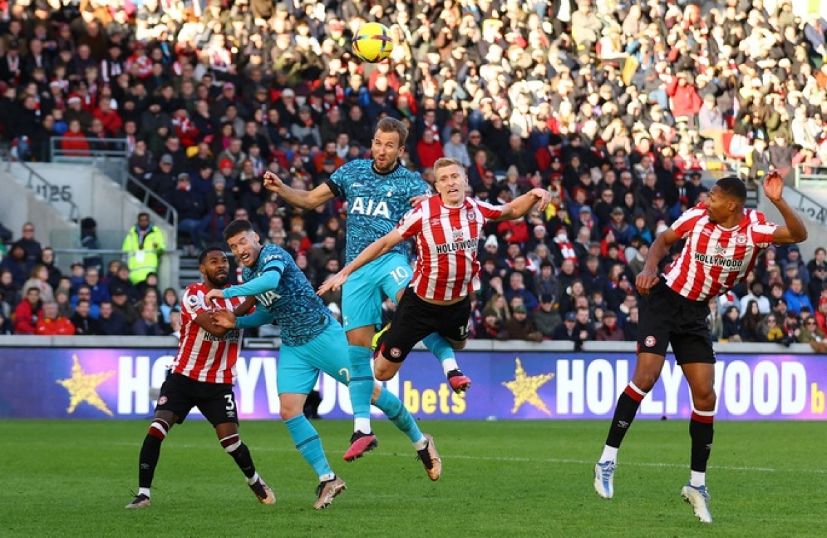 Harry Kane ghi bàn, rút ngắn tỷ số cho Tottenham