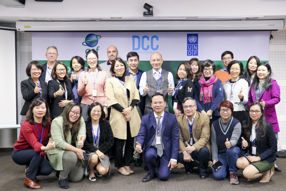 Đại diện các bộ, ngành và các tổ chức quốc tế trong và ngoài nước tham gia dự án