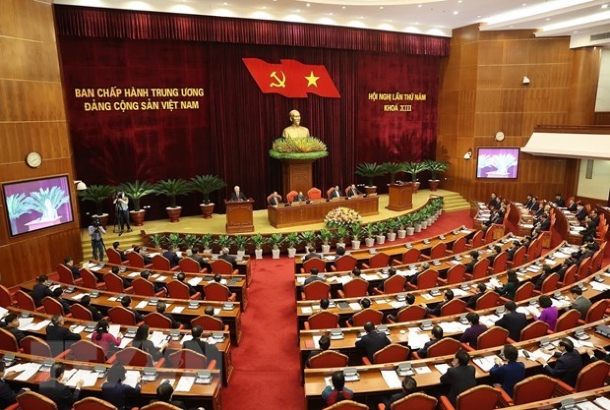 Hội nghị lần thứ năm BCH Trung ương Đảng khóa XIII đã ban hành Nghị quyết số 18-NQ/TW ngày 16/6/2022 về "Tiếp tục đổi mới, hoàn thiện thể chế, chính sách, nâng cao hiệu lực, hiệu quả quản lý và sử dụng đất, tạo động lực đưa nước ta trở thành nước phát triển có thu nhập cao"
