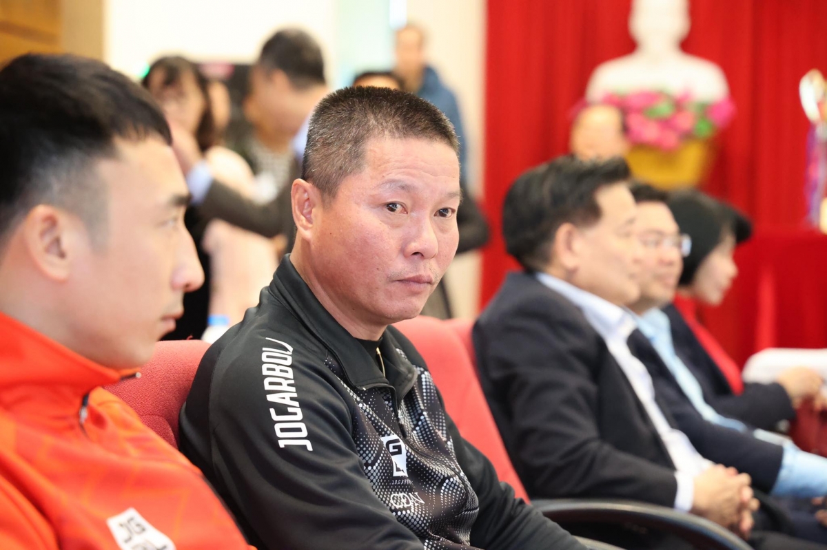 Ông Chu Đình Nghiêm – HLV trưởng CLB Hải Phòng