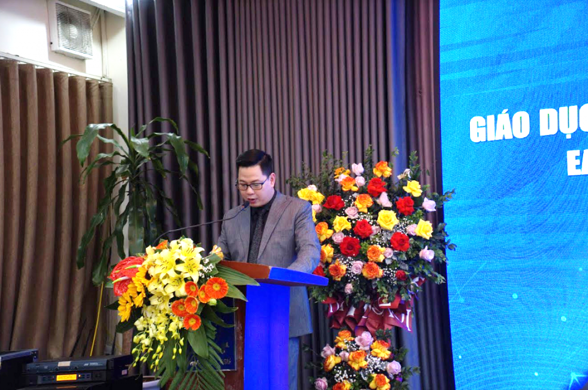 PGS.TS Trần Thành Nam chia sẻ tại hội thảo