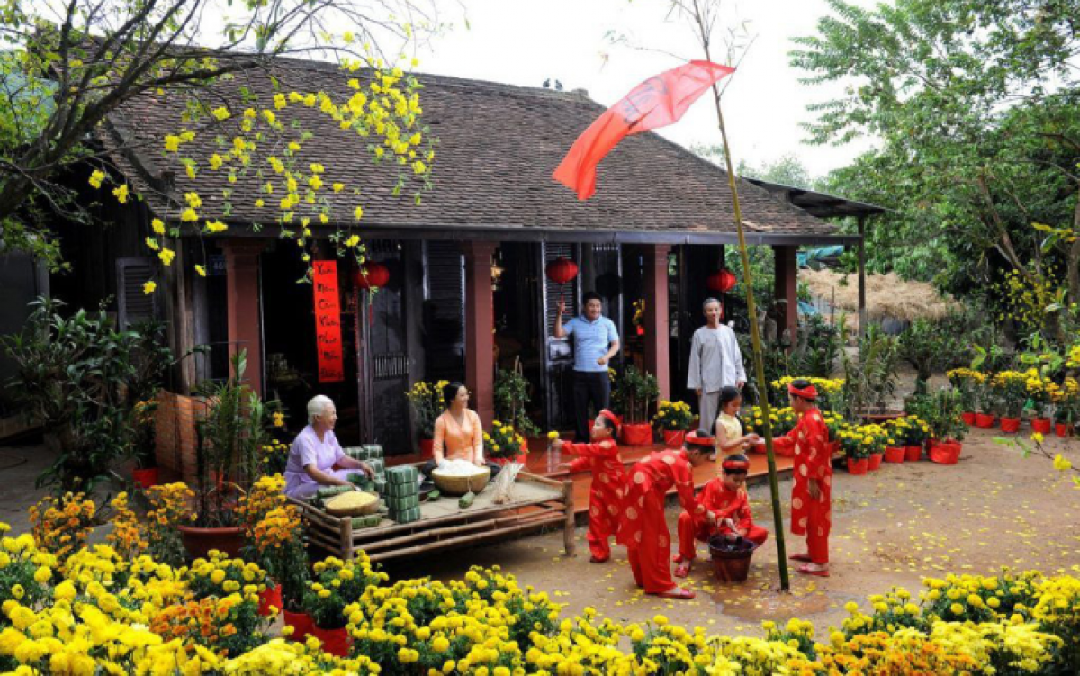 Cha mẹ cùng con trải nghiệm hoạt động chuẩn bị Tết là những nét đẹp đáng được gìn giữ
