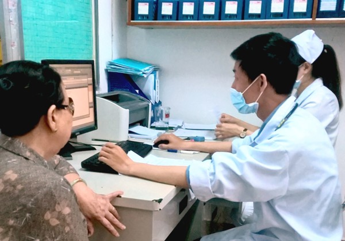 Nhiều người không mặn mà đến khám chữa bệnh ở trạm y tế tuyến xã phường vì thiếu thuốc