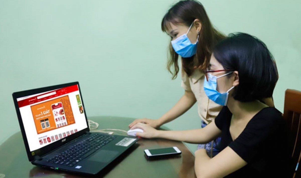 Hình thức mua bán thực phẩm online nở rộ trong những năm gần đây