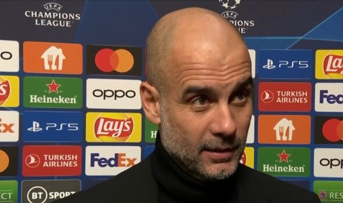 HLV Pep Guardiola giải thích nguyên nhân không thay người là vì ông muốn như vậy