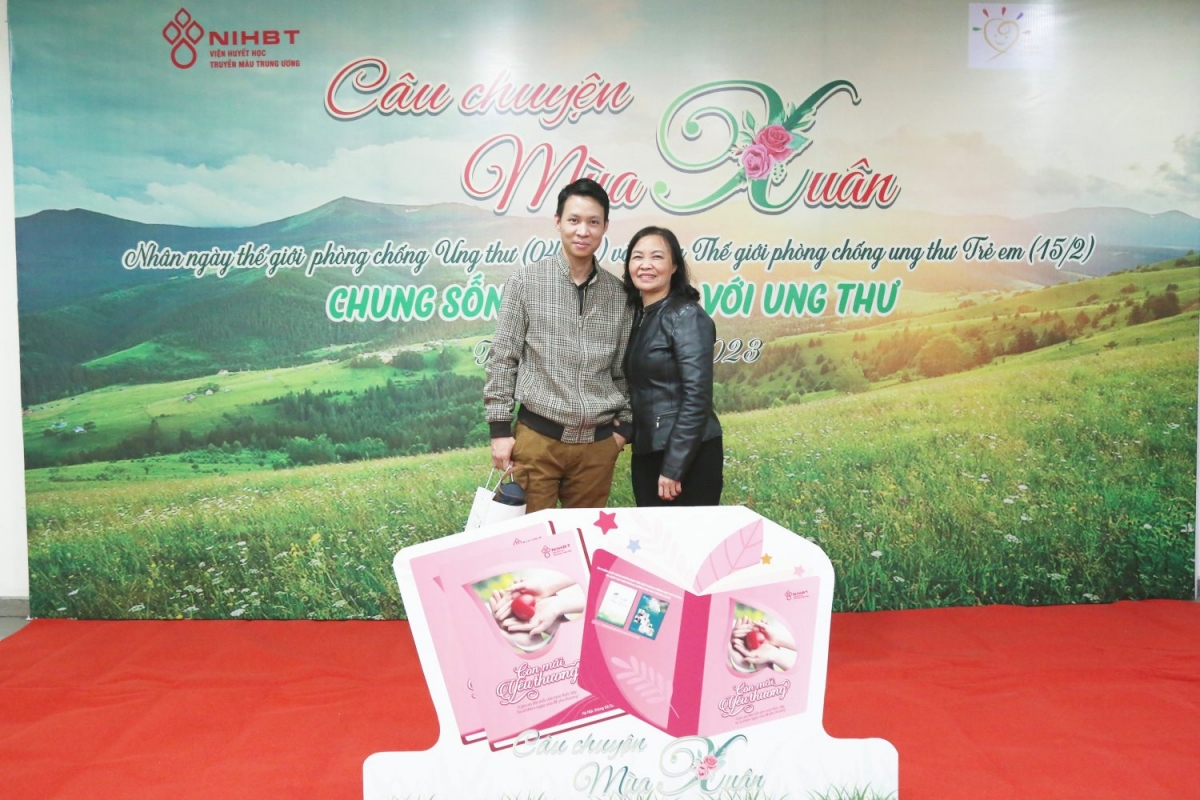 Anh Vũ Việt Thành tại chương trình giao lưu "Chung sống bình yên với ung thư" tại Viện HHTMTW