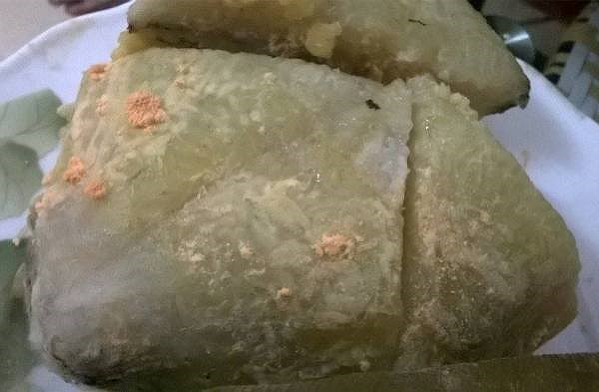 Không nên sử dụng bánh chưng khi đã bị mốc