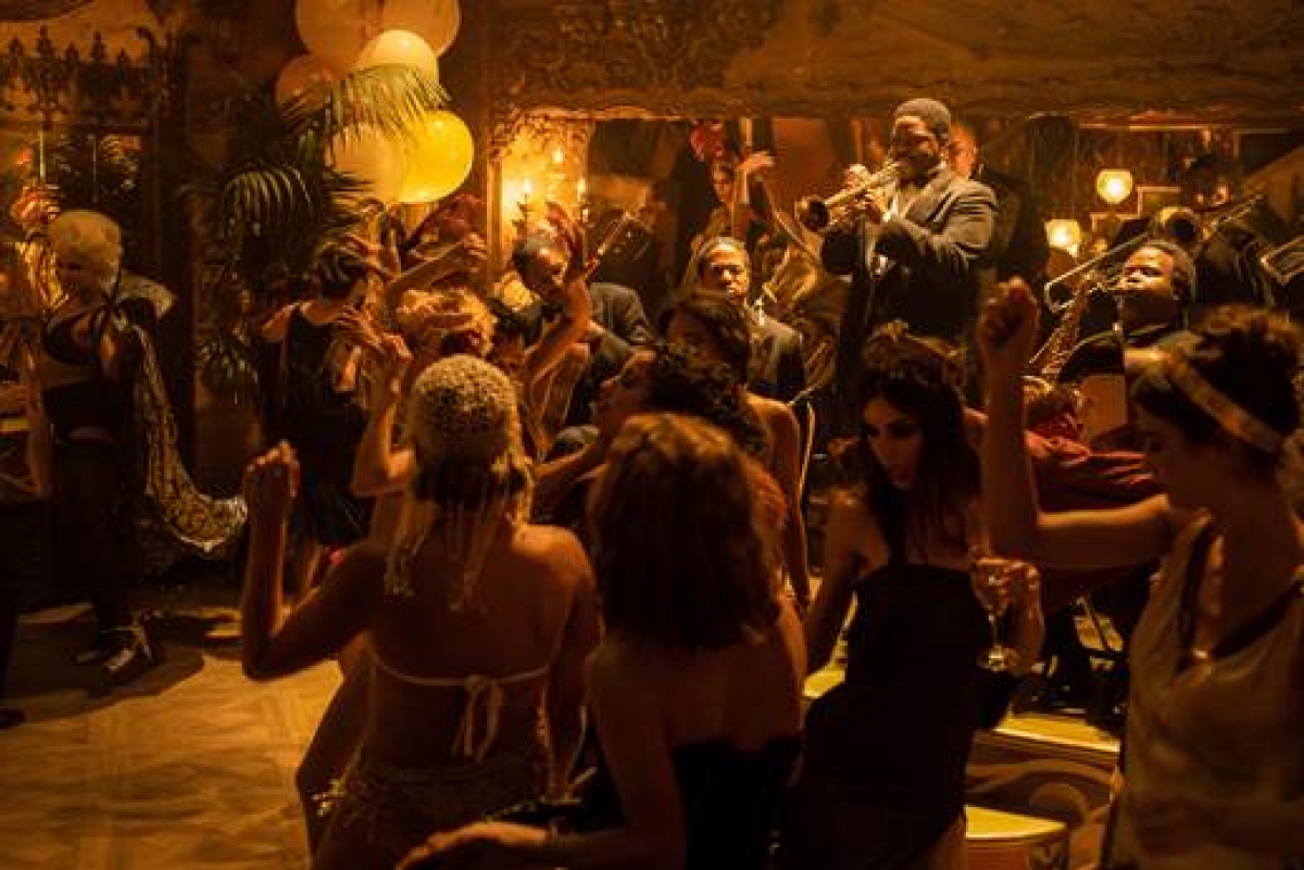 Babylon khắc họa một Hollywood từ những ngày đầu tiên với bao giấc mơ tan vỡ