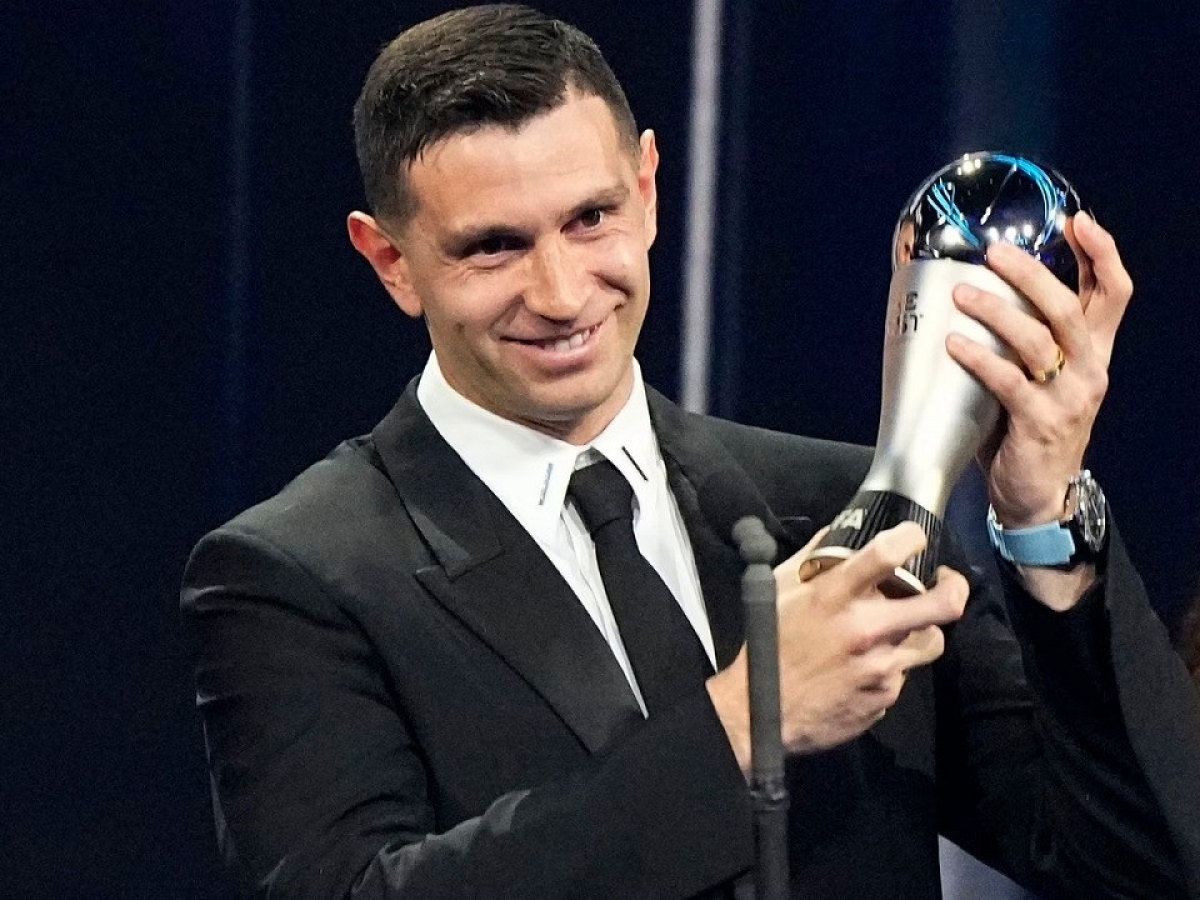 Thủ thành Emiliano Martinez