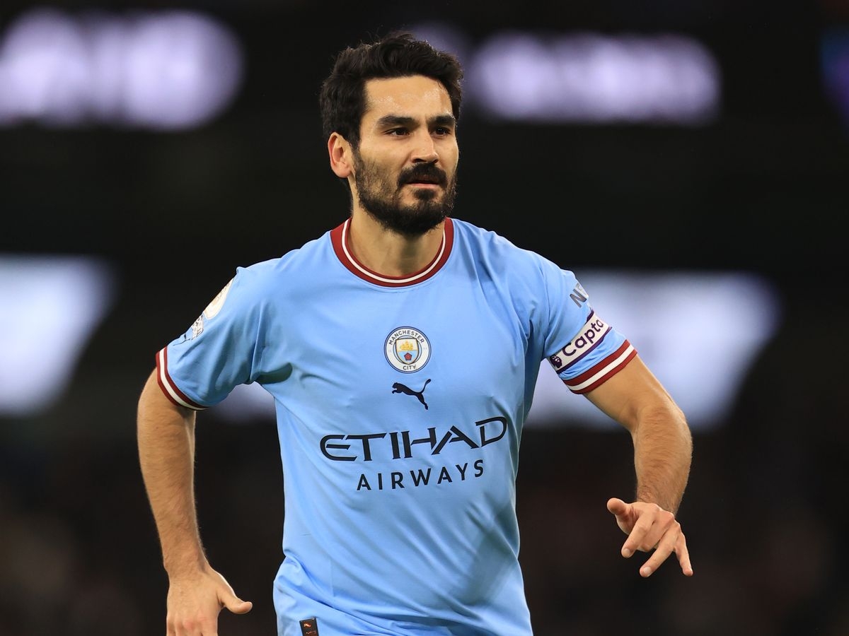 Ilkay Gundogan ghi bàn từ một tình huống sút chéo góc trong vòng cấm