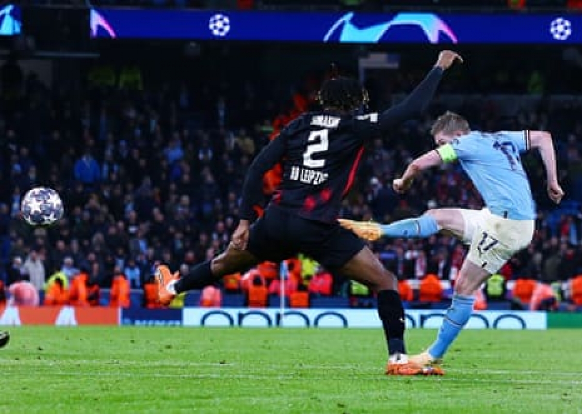 Kevin De Bruyne siêu phẩm sút xa