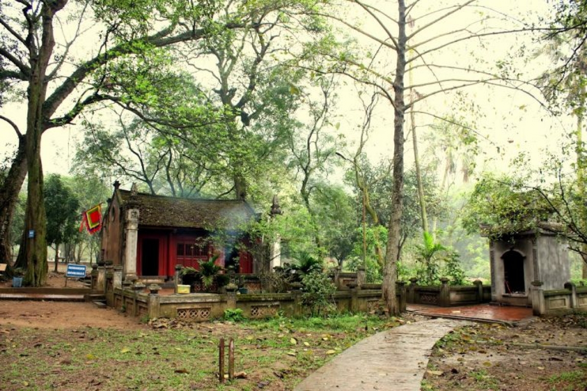 Đền Mẫu trong Quần thể di tích đền Sóc