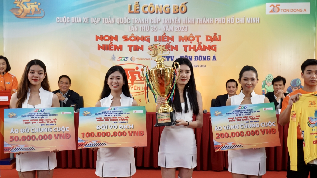 Cuộc đua có tổng giá trị giải thưởng hơn 2 tỉ đồng