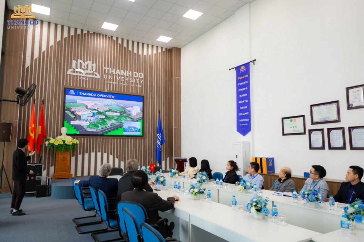 Toàn cảnh buổi lễ Lễ ký kết biên bản hợp tác giữa Trường Đại học Thành Đô và Trường Đại học Milton Friedman – Hungary.