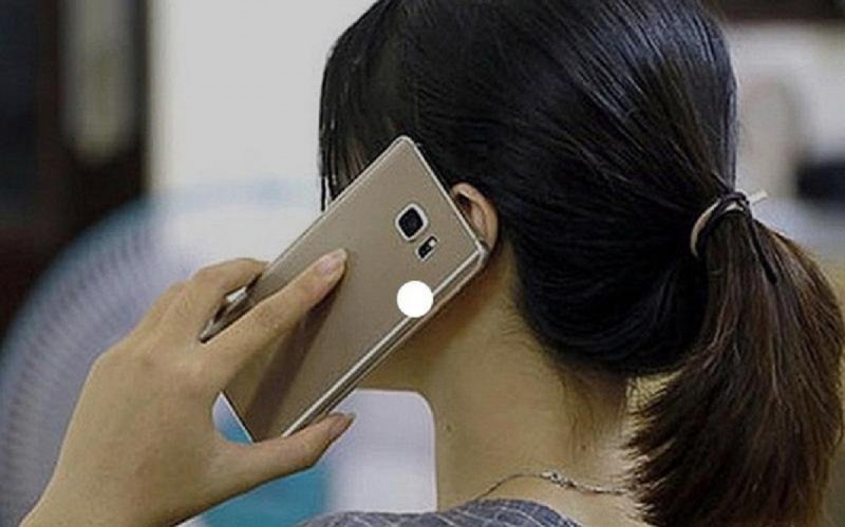 Trong thời gian qua, nhiều phụ huynh nhận được điện thoại từ người lạ báo tin "con cấp cứu" tại Bệnh viện cần chuyển tiền mổ gấp. Đây là chiêu thức lừa đảo mới phụ huynh cần cảnh giác. (Ảnh minh họa)