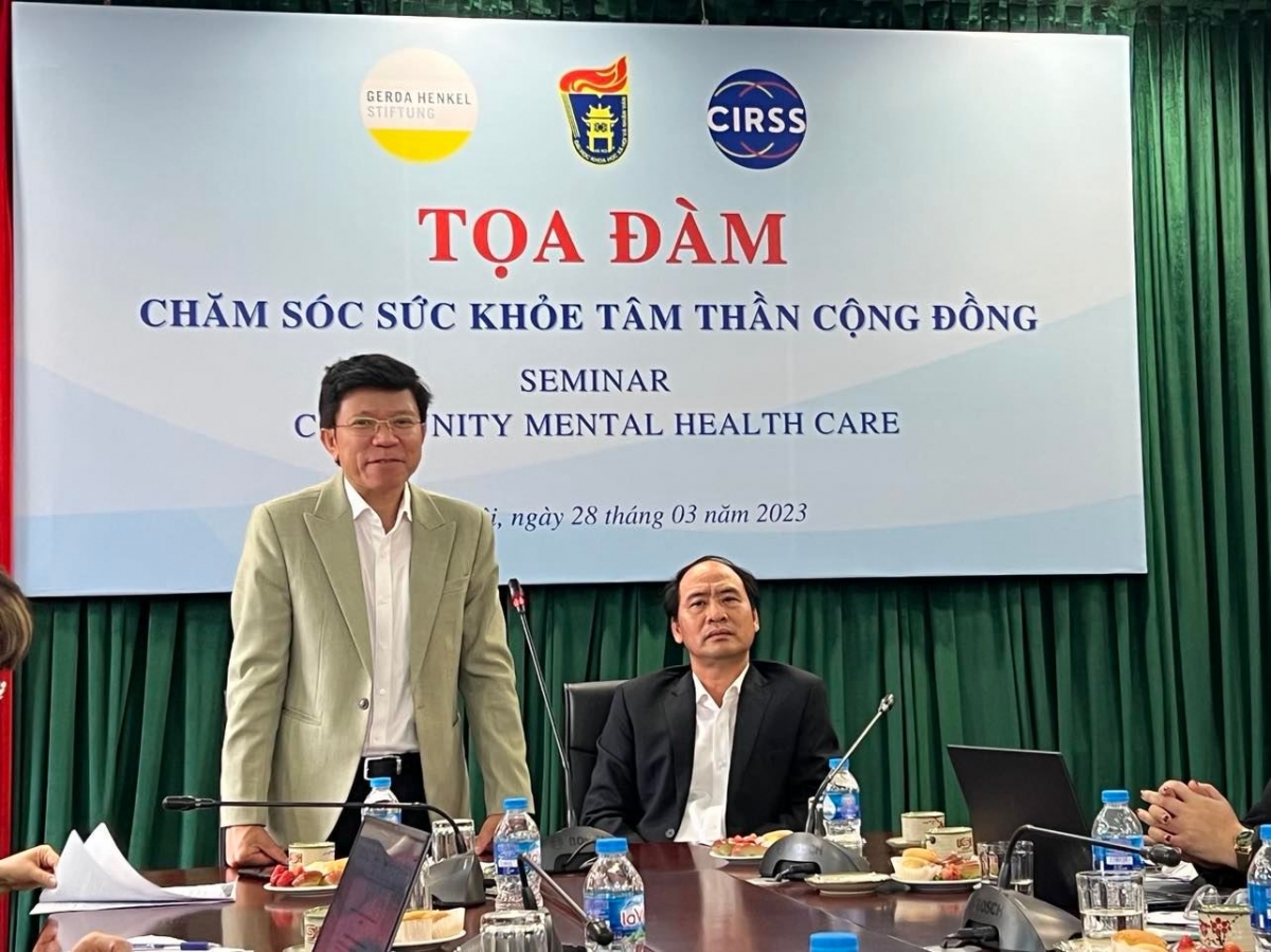 GS.TS Hoàng Anh Tuấn – Hiệu trưởng Trường ĐH Khoa học Xã hội và Nhân văn (ĐH Quốc gia Hà Nội) phát biểu tại tọa đàm