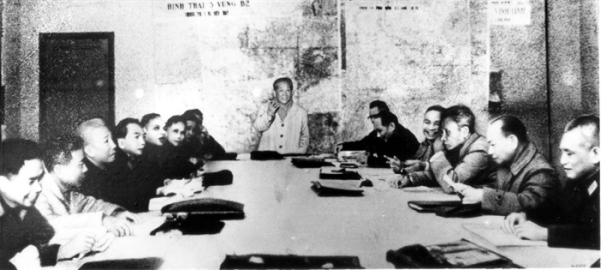 Hội Nghị Bộ chính trị mở rộng (18/12/1974 - 8/1/1975). Ảnh: BTC