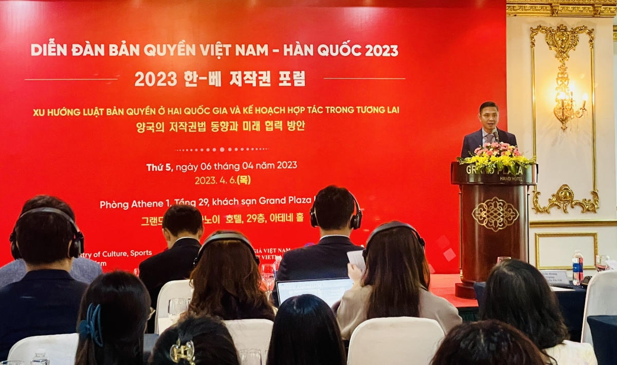 Ông Trần Hoàng, Cục trưởng Cục Bản quyền tác giả phát biểu tại diễn đàn
