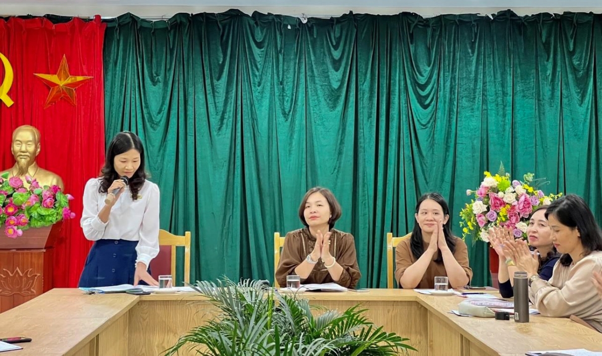 Ban Giám hiệu trường THCS Thành Công luôn chia sẻ, lắng nghe ý kiến từ phụ huynh, tạo sự đồng thuận nhằm làm tốt hơn công tác quản lý giáo dục.
