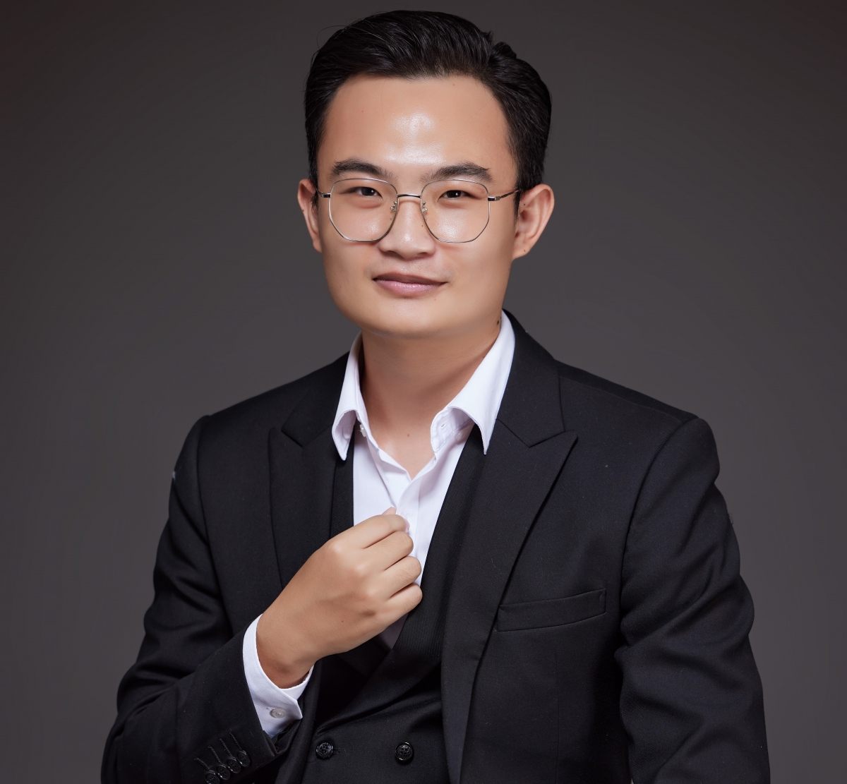 Anh Lê Anh Tuấn, Công ty AV Careers