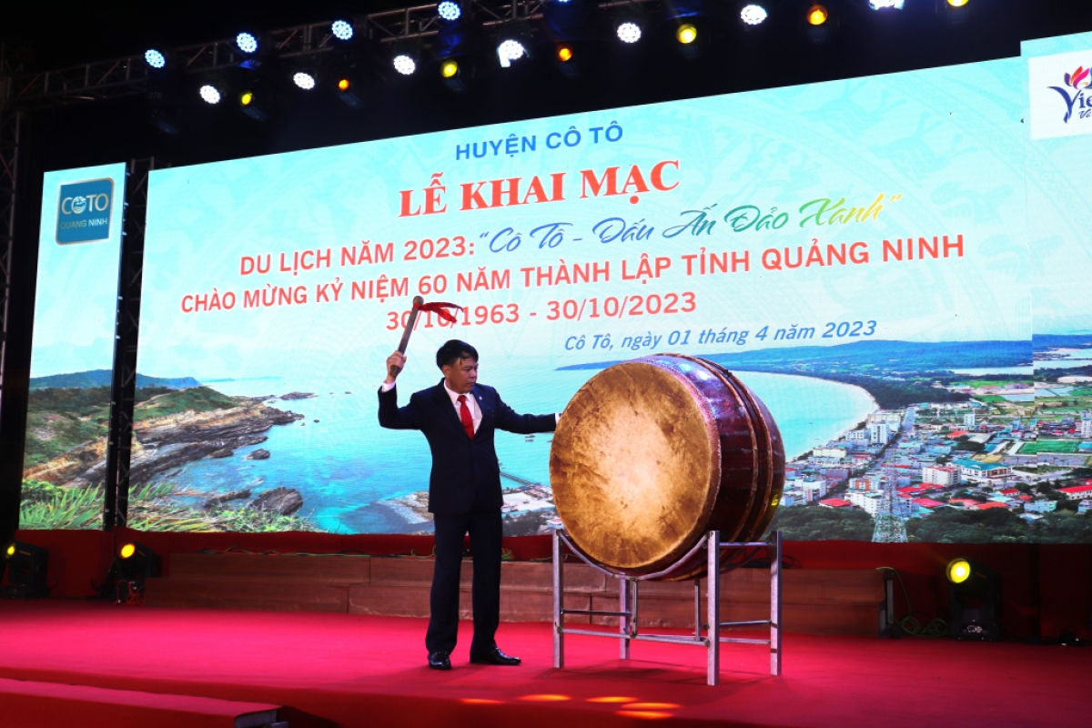 Ông Đặng Quang Ngạn - Phó Bí thư, Chủ tịch HĐND huyện Cô Tô. Ảnh: Báo Quảng Ninh.