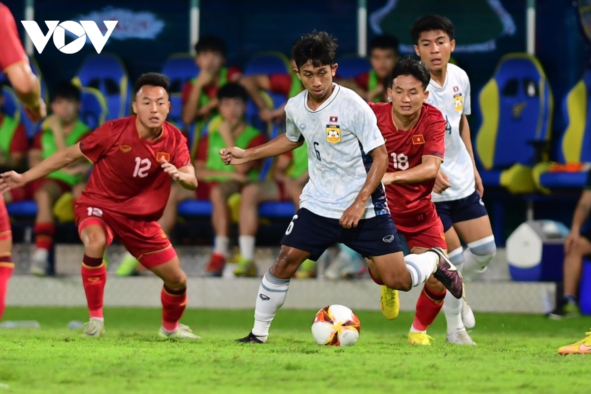 Đoàn quân của HLV Troussier gặp rất nhiều khó khăn trước U22 Lào