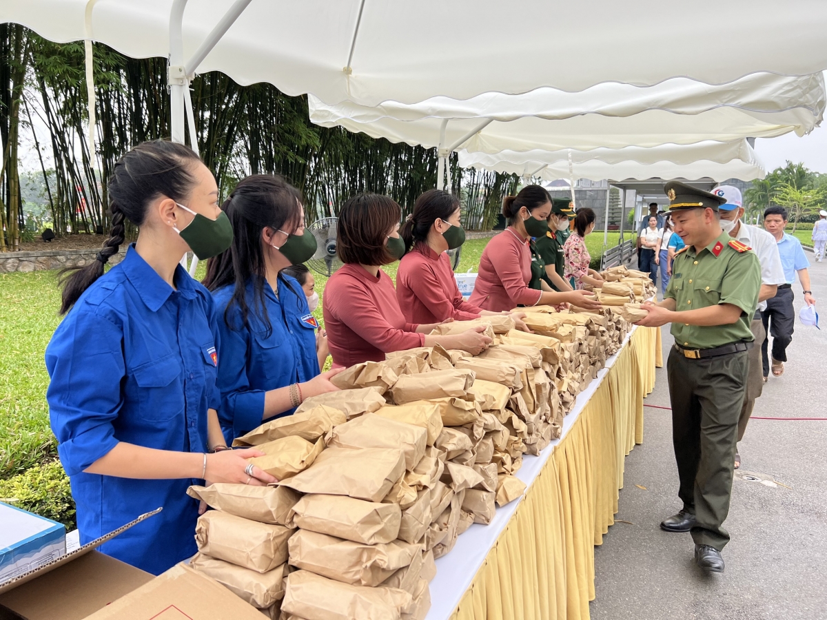 Đây là một trong những sự kiện thường niên, có ý nghĩa nhân văn sâu sắc, thể hiện tình cảm của người Hà Nội đối với nhân dân cả nước và du khách đến thăm Thủ đô