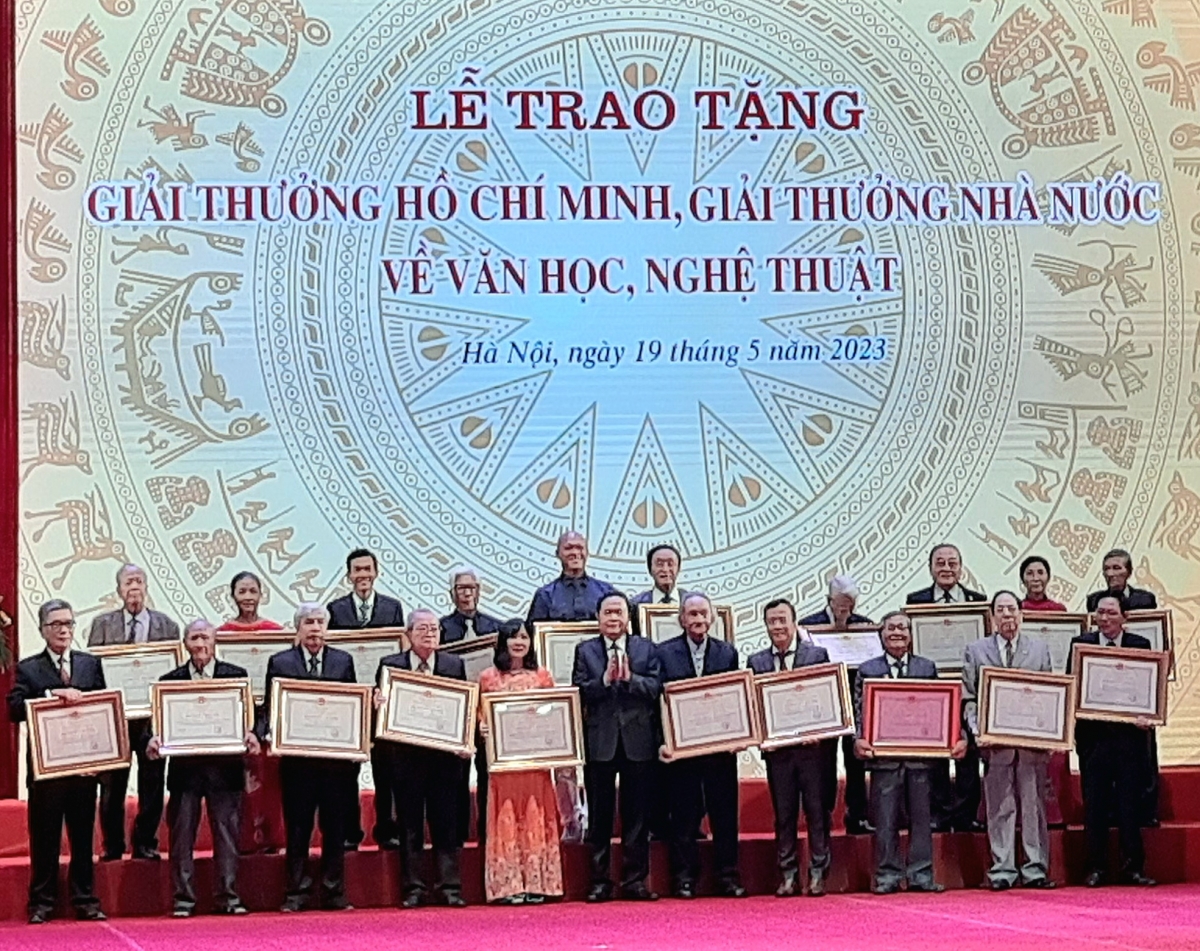 Các tác giả, đồng tác giả nhận giải thưởng Nhà nước về văn học nghệ thuật 2022