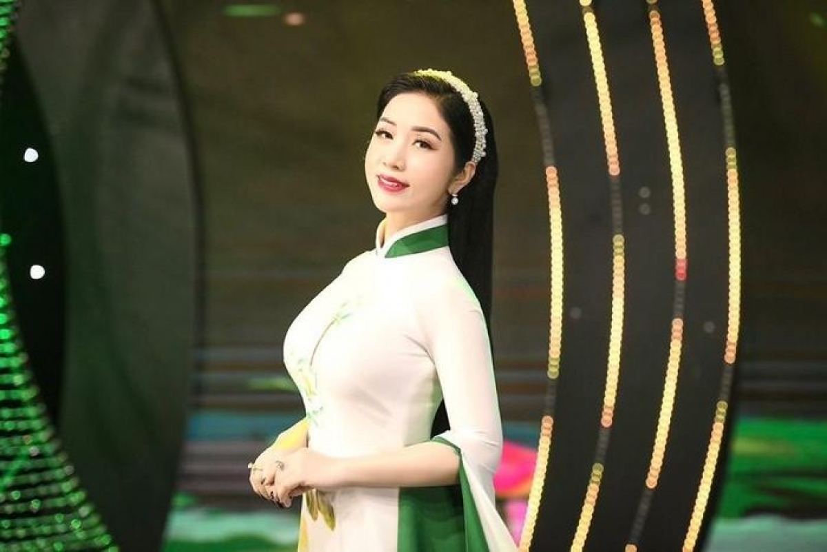"Sao Mai" Phương Nga