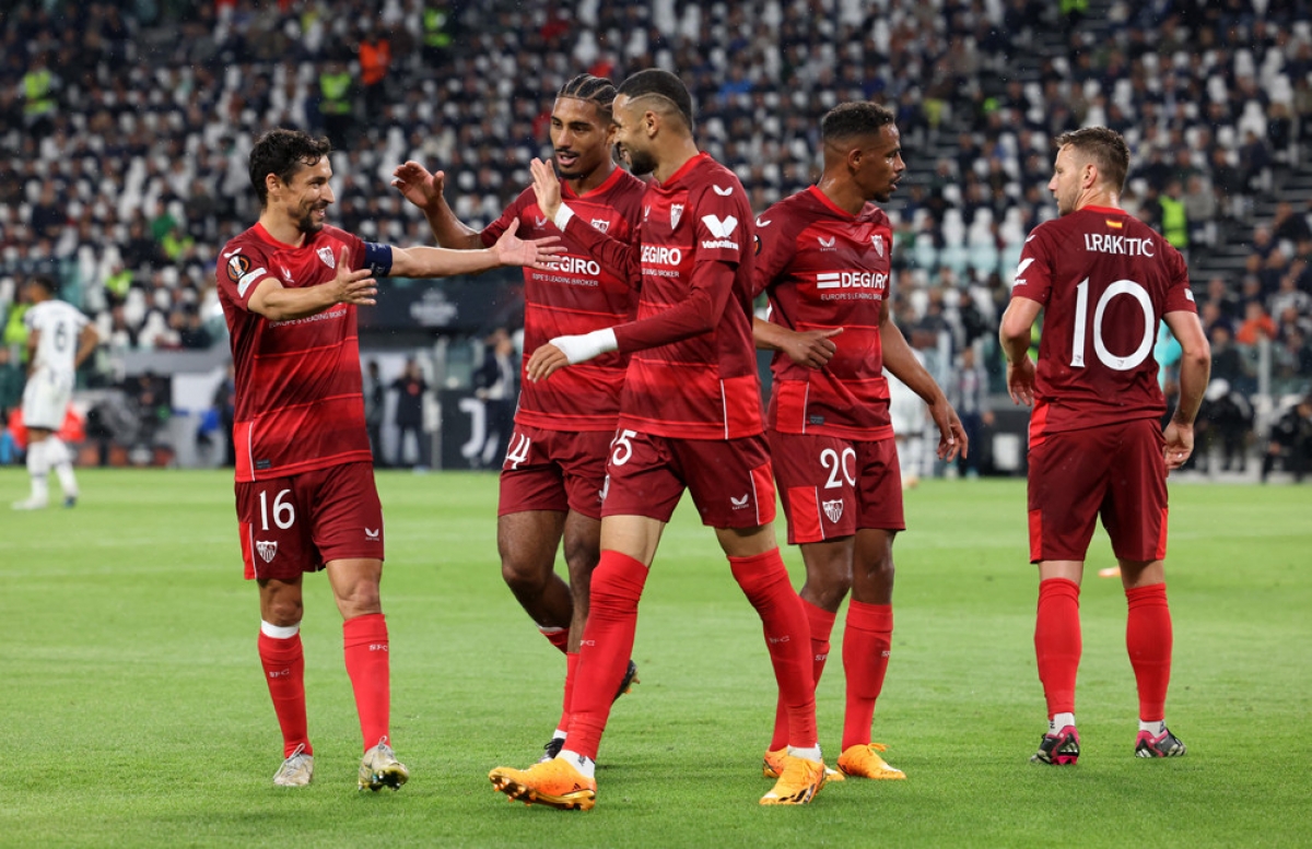 AS Roma có chiến thắng tối thiểu trước đại diện Bundesliga,
