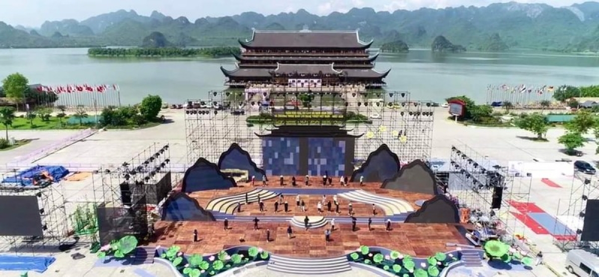 Sân khấu khai mạc Tuần Văn hóa - Du lịch Hà Nam năm 2023. Ảnh: BND