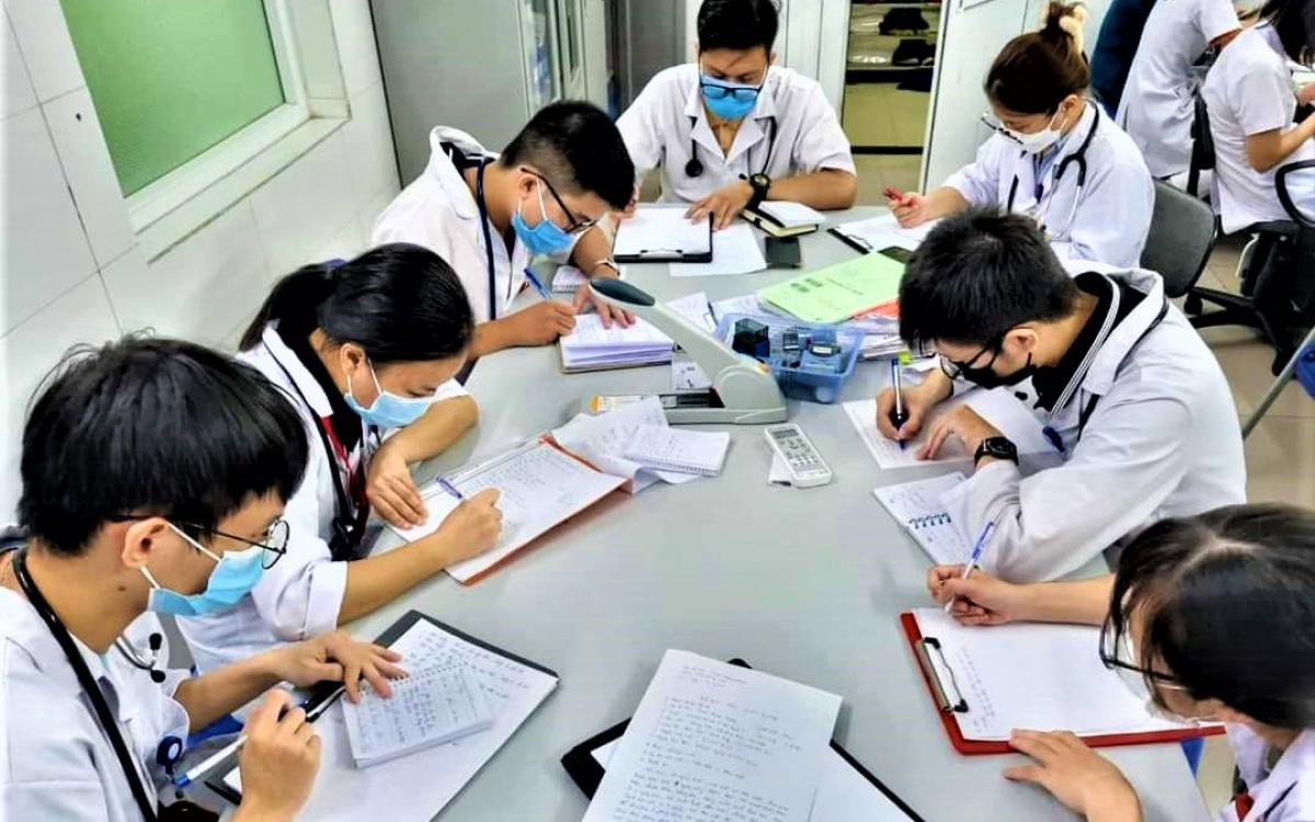 Việc một số trường đại học xét tuyển ngành Y bằng tổ hợp có môn Ngữ văn đang gây ra những ý kiến trái chiều (Ảnh minh họa)