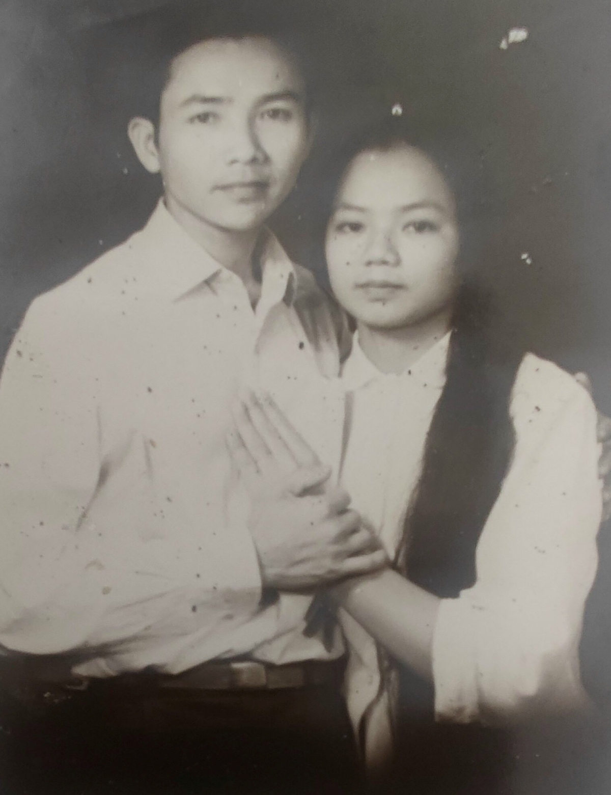 Bức ảnh hiếm hoi của ông Toàn và vợ thời son trẻ.