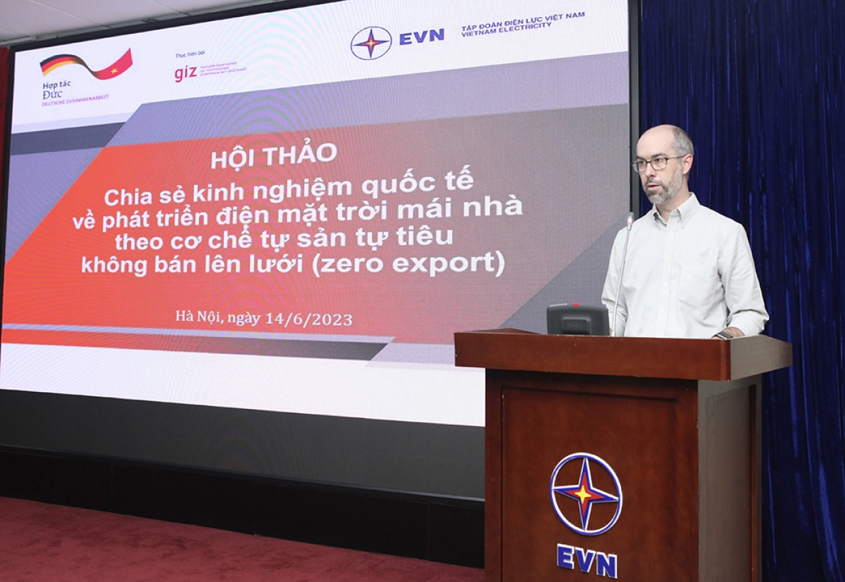 Ông Nathan Moore – Giám đốc dự án ĐMTMN trong ngành thương mại và công nghiệp, GIZ