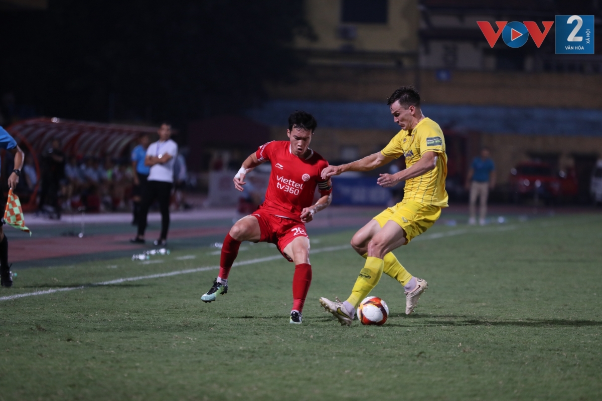 Hoàng Đức thay đổi cục diện trận đấu với 3 đường kiến tạo thành bàn
