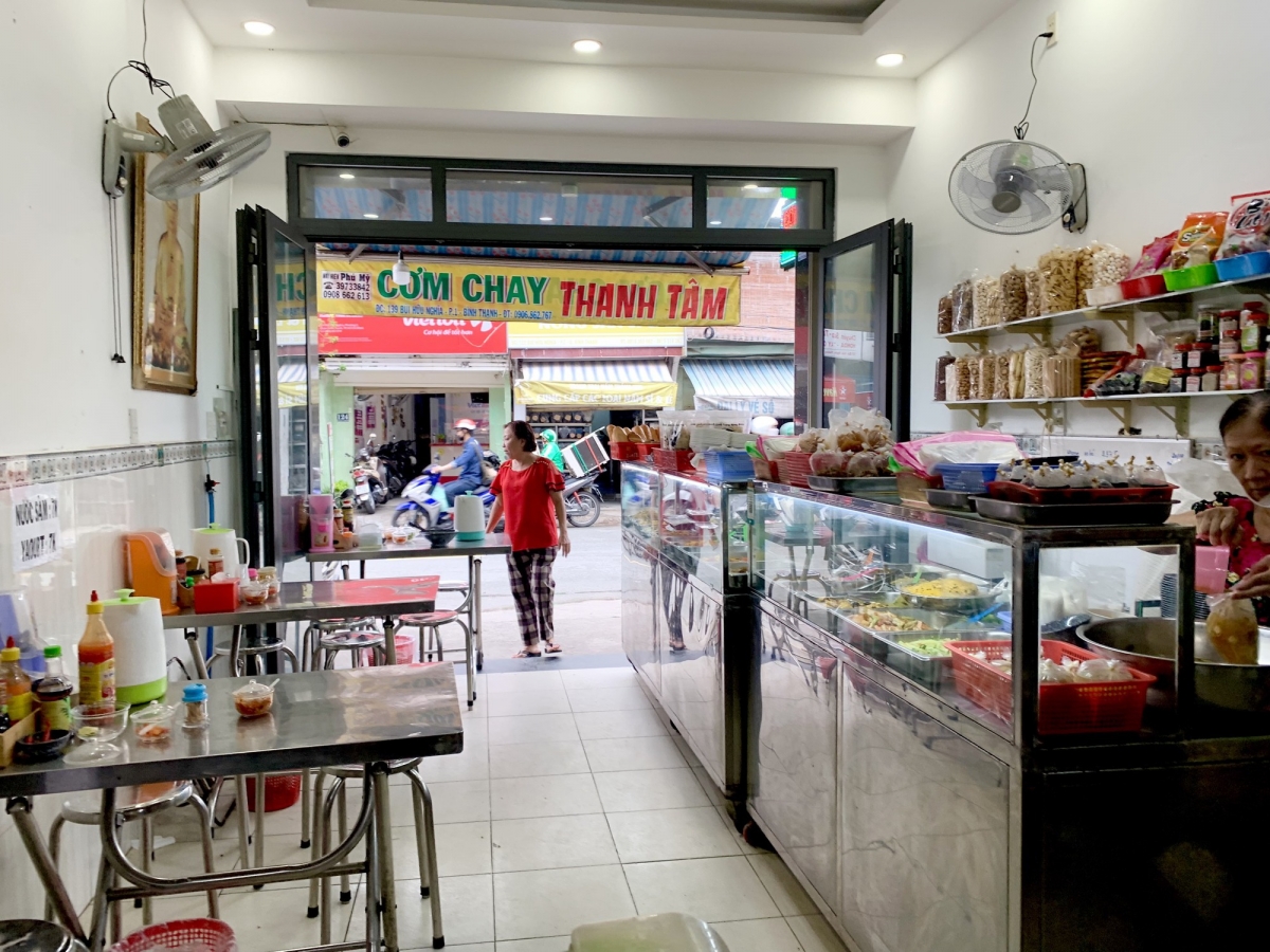 Hiện nay, tiệm chay cách nhà bà Năm khoảng 2km.