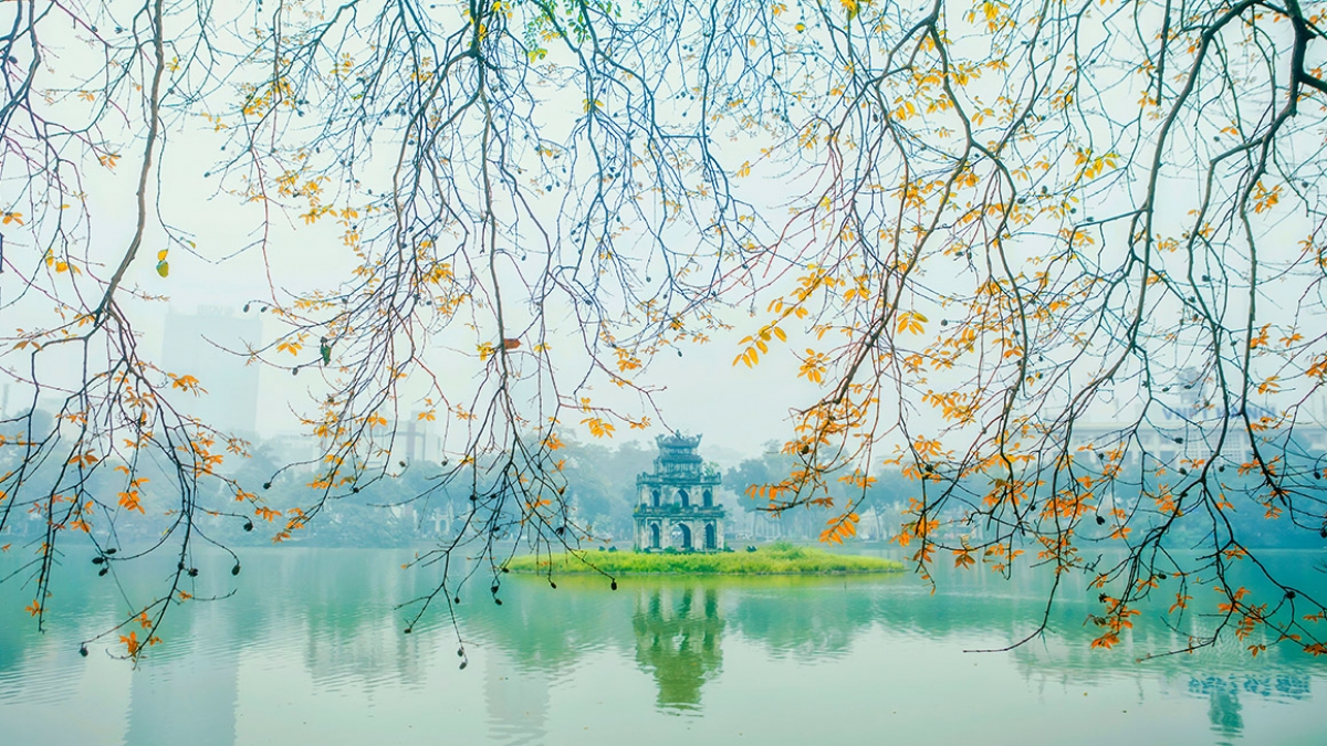 Hồ Hoàn Kiếm, thủ đô Hà Nội. Ảnh: KT