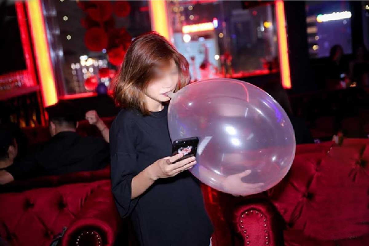 Khí cười - vui một lát, hại lâu dài