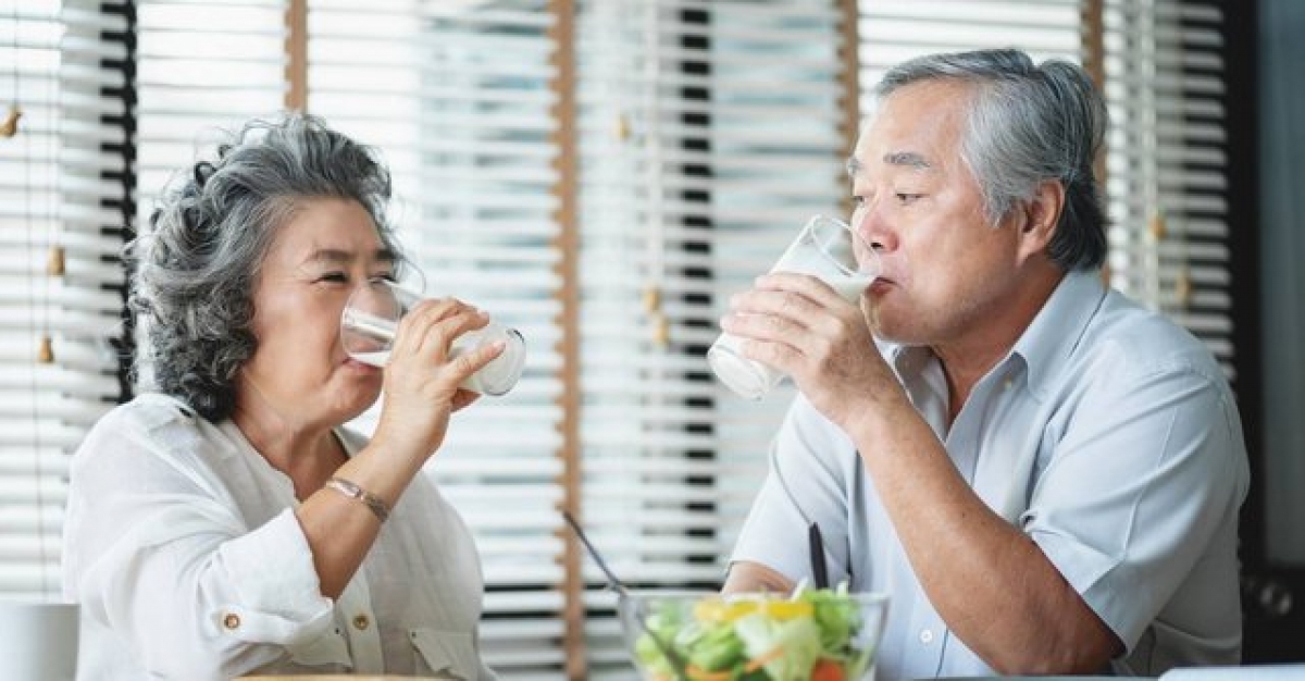 Bổ sung canxi cho người cao tuổi bằng chế độ dinh dưỡng