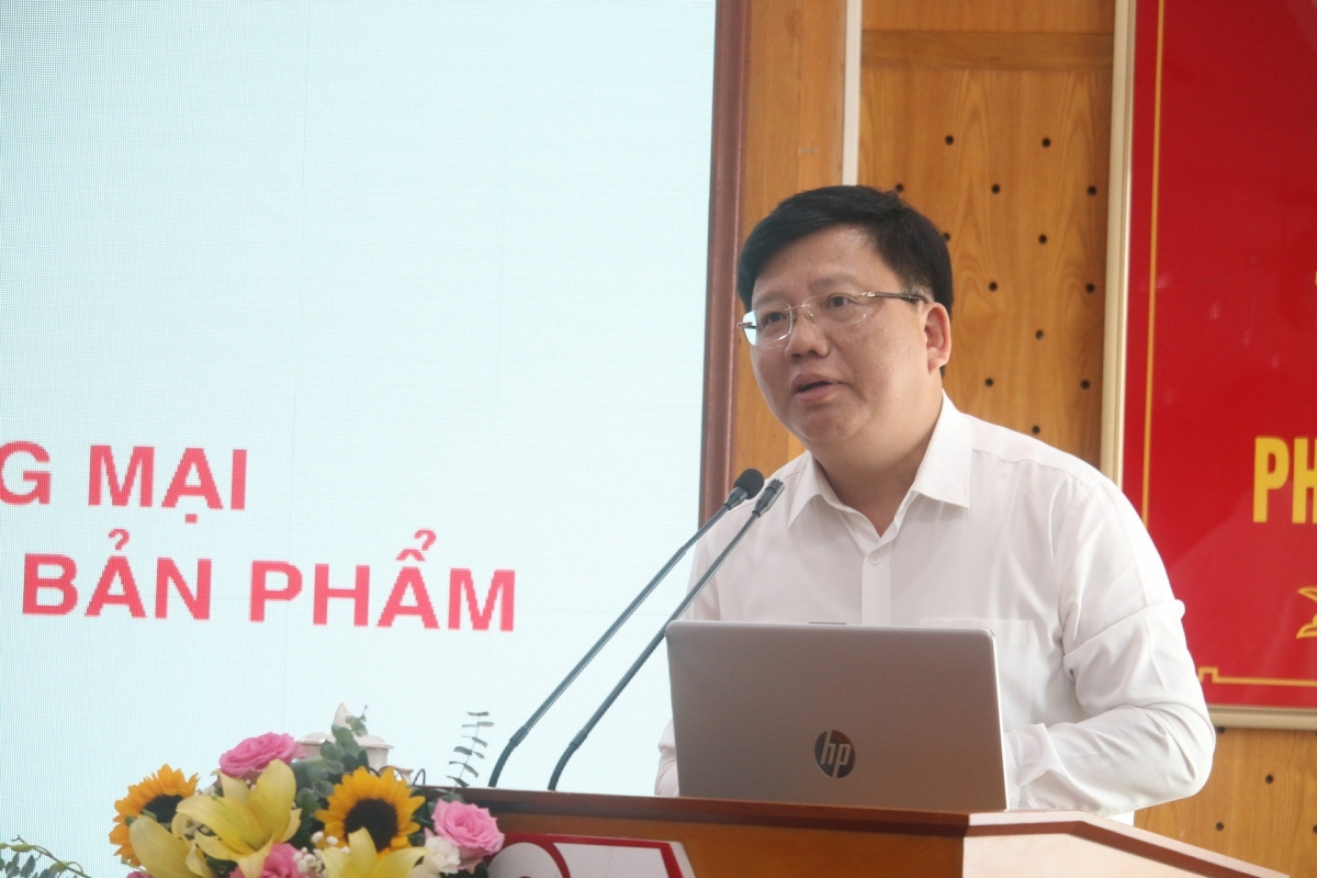 Ông Nguyễn Ngọc Bảo - Phó Cục trưởng Cục Xuất bản in và phát hành (Bộ TT&TT) phát biểu tại hội thảo. Ảnh:Đức Huy