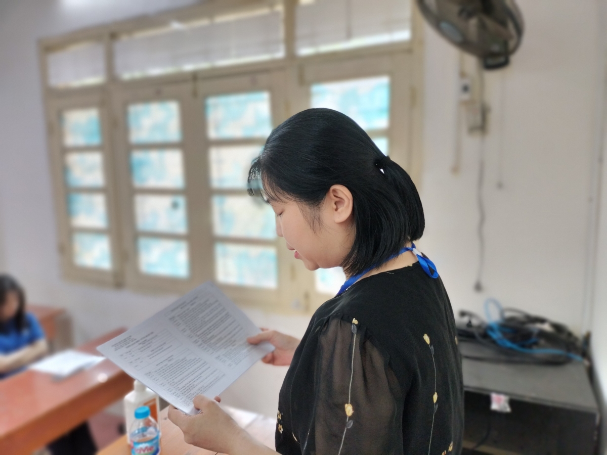 Cán bộ coi thi phổ biến quy chế thi tốt nghiệp THPT