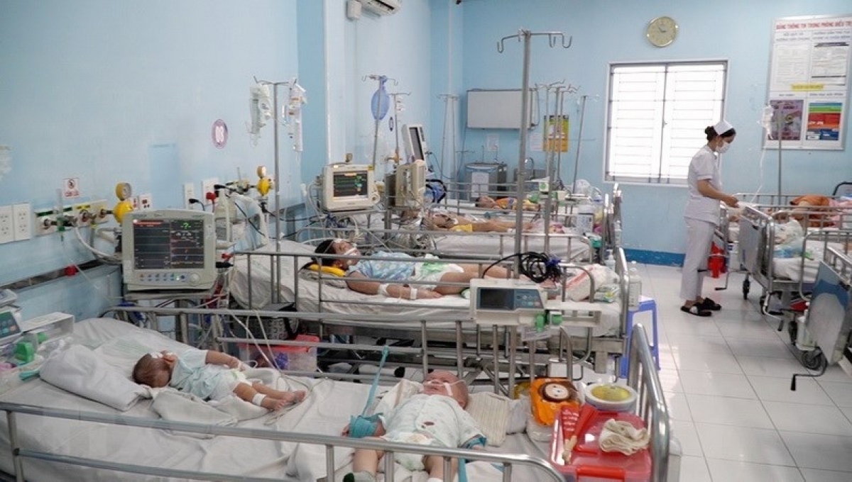 Trẻ mắc tay chân miệng mức độ nặng cần được sử dụng Immunoglobulin để giảm tỉ lệ biến chứng