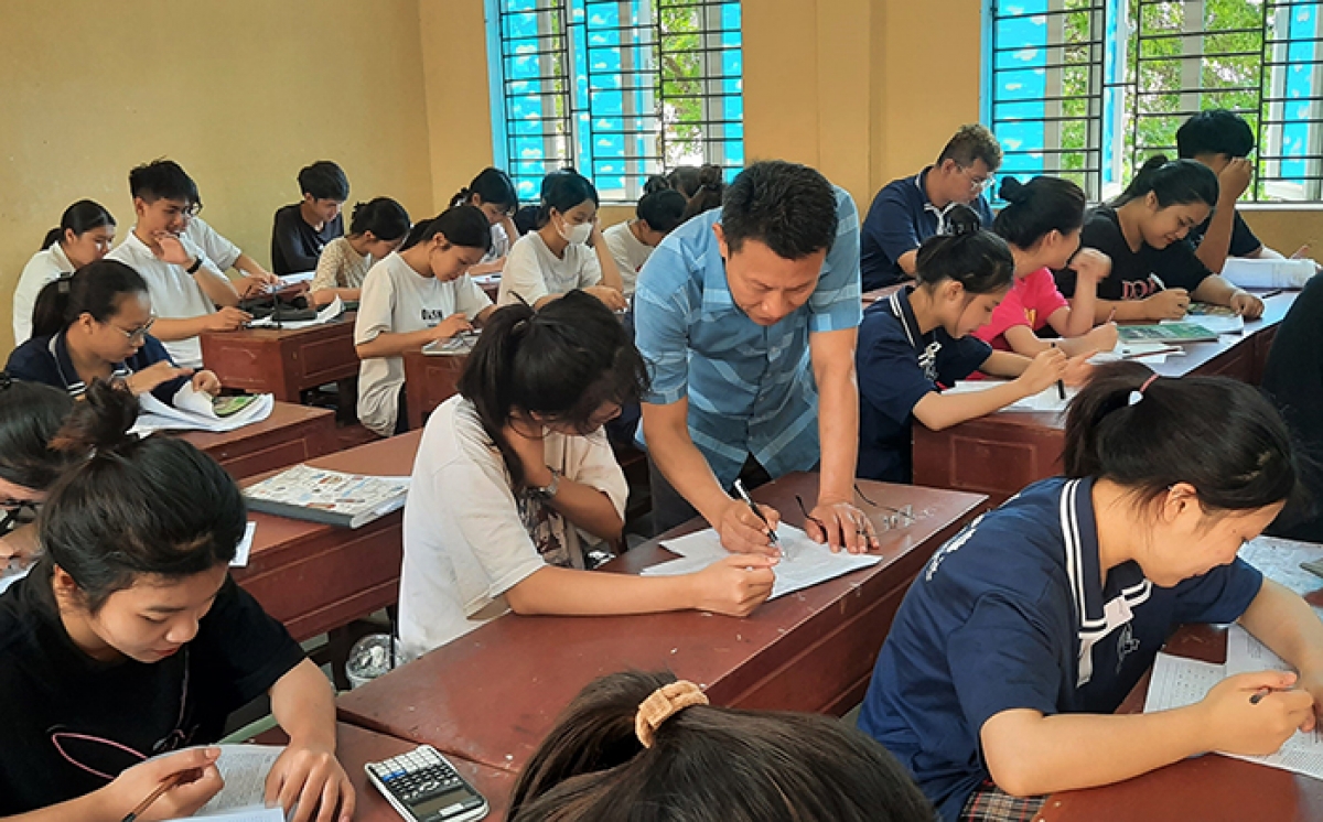 Thầy, trò Trường THPT Chu Văn An, TP. Sầm Sơn chuẩn bị cho kỳ thi tốt nghiệp THPT