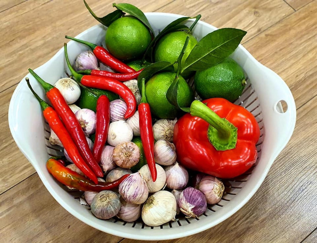 Ăn hành, tỏi khiến mồ hôi nặng mùi hơn