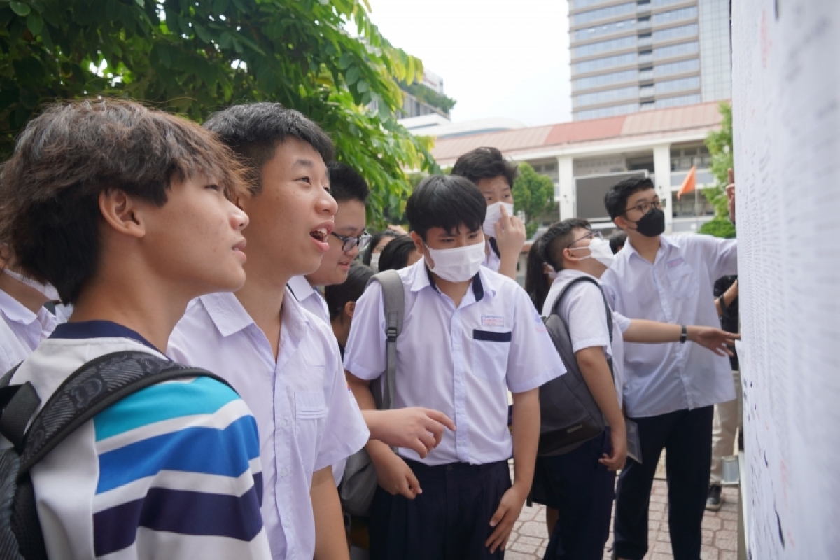Thí sinh xem sơ đồ phòng thi