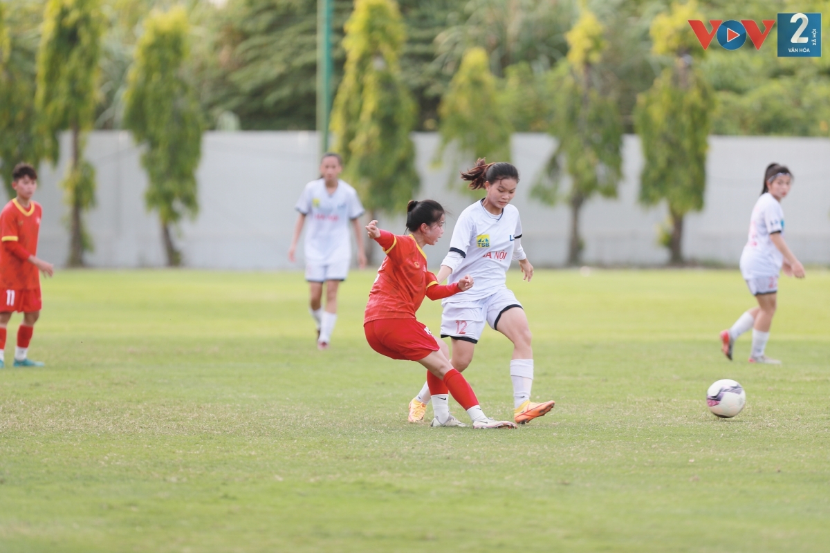 U19 nữ Việt Nam thi đấu lấn lướt trong phần lớn thời gian thi đấu
